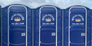 Best VIP or Luxury Restroom Trailers  in Garden City, MO